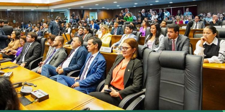 Deputados ressaltam momento histórico de celebração aos 190 anos da Alema