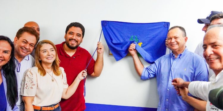 Iracema Vale prestigia inauguração de novos serviços de saúde em Barreirinhas