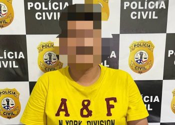 POLÍCIA AGE RÁPIDO! TRAFICANTE É PRESO EM FLAGRANTE VENDENDO DROGAS EM FRENTE À ESCOLA EM MIRANDA DO NORTE.