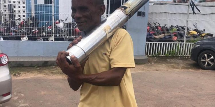 POLÊMICA/PREFEITO DE CAJARI NÃO ACEITA DOAÇÃO DE BOMBA DE POÇO ARTESIANO PRA COMUNIDADE E VIRA CASO DE POLÍCIA.