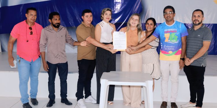 Conheça quem é a nova diretora do Hospital Cassiana Magalhães em São Benedito do Rio Preto – MA