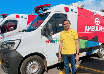 EM ENCONTRO DE PREFEITOS, WALLAS ROCHA ADQUIRE MAIS UMA AMBULÂNCIA E MAIS 1 KM DE BLOQUETES PARA SBRP-MA
