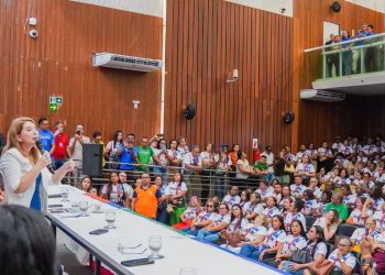 Iracema Vale reafirma compromisso com os agentes de saúde e fortalece ponte com o Governo