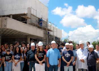 Em São Luís, Brandão realiza vistoria técnica no prédio de Medicina da Uema e anuncia projeto de lei destinando 50% das vagas para alunos de escola pública