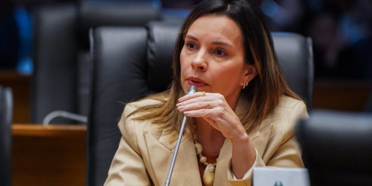 Procuradora da Mulher da Alema, Dra. Vivianne se solidariza e destaca equilíbrio de Mical no caso dos prints