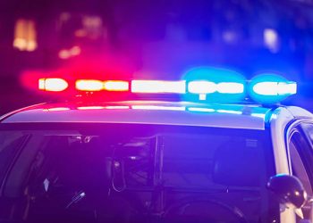 TENTATIVA DE HOMICÍDIO: VIZINHO ATACA MULHER COM GOLPE DE FACA