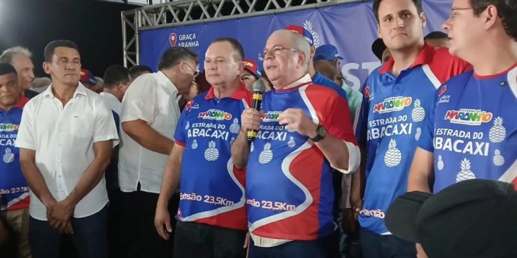 Abertura do Festival do Abacaxi 2025 atrai multidão e movimenta São Domingos do Maranhão com a presença do governador Carlos Brandao e de Orleans Brandão