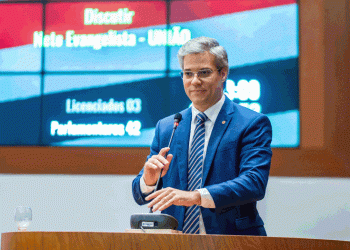 Florêncio Neto rebate oposicionistas e apela por fim da “obsessão” em citar o nome do ministro Flávio Dino