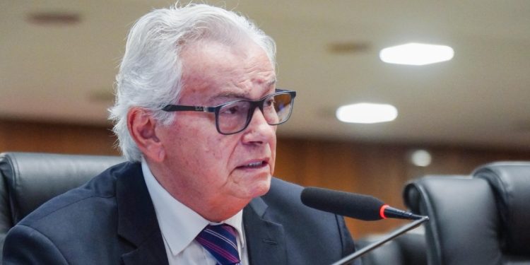 Aprovado PL que protege crianças contra brincadeiras nocivas e desafios perigosos nos ambientes virtuais