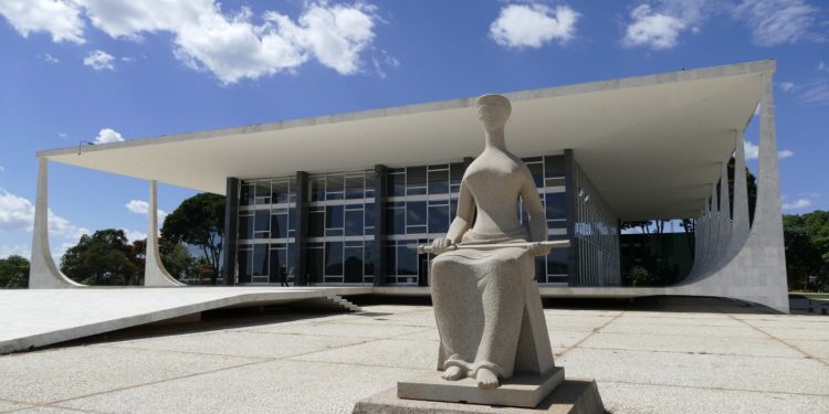 STJ ALERTA: PREFEITOS NÃO PODEM USAR REDES SOCIAIS PESSOAIS PARA AUTOPROMOÇÃO ENTENDA.