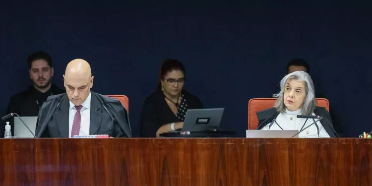 STF forma maioria e rejeita anulação de processo contra Bolsonaro por trama golpista