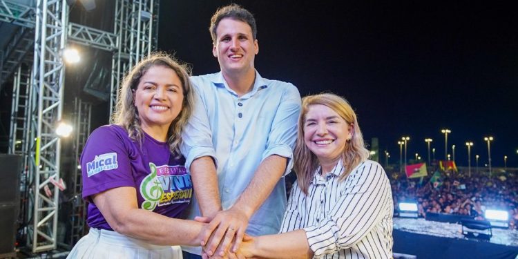 Iracema Vale prestigia abertura do Festival Viva Esperança