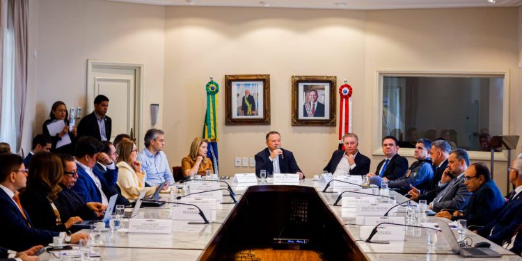 Governo do Maranhão e poderes Legislativo e Judiciário debatem medidas para reforço na segurança pública