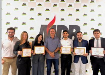 Marcus Brandão participa da entrega de certificados da Escola de Líderes 2025