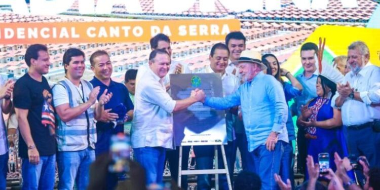 Lula e Brandão entregam 2837 resistências do Minha Casa Minha Vida em Imperatriz