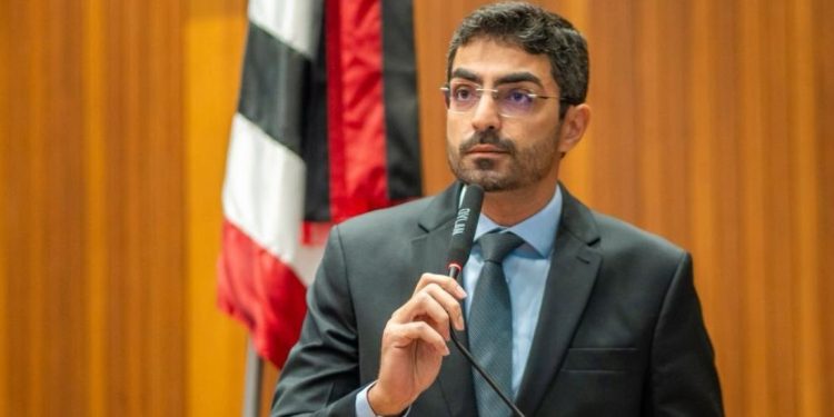 Florêncio Neto solidariza-se com governador e diz que oposição tenta implantar caos no MA