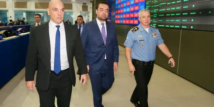 Moraes determina que Governo do Rio preserve imagens de policiais em operação contra o Comando Vermelho