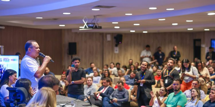 Governo do Estado lança eixo Transporte Escolar de Verdade e reforça apoio aos municípios