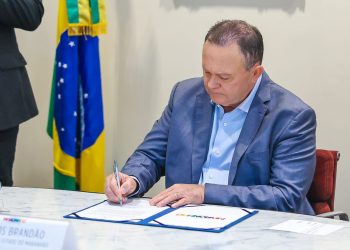 Brandão anuncia aumento no cartão do Programa Maranhão Livre da Fome
