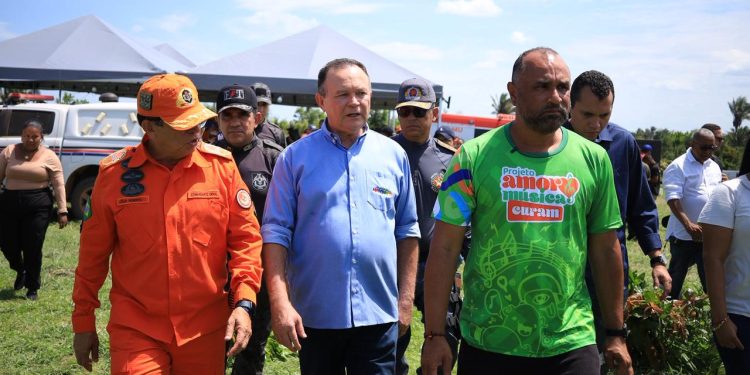 Roberto Costa e Carlos Brandão acompanham força-tarefa no 6º dia de buscas por Isabela e Michael, em Bacabal