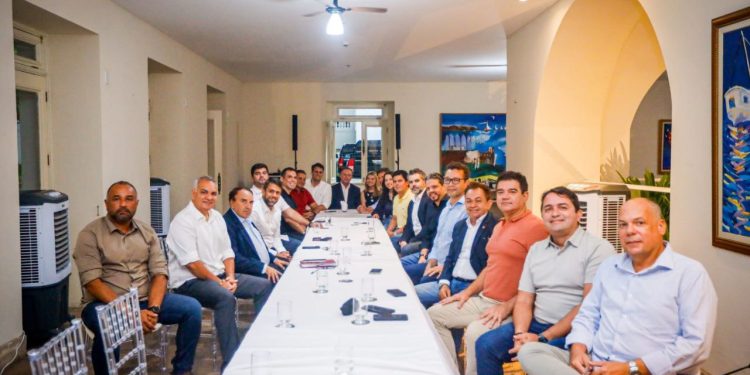 Em reunião com Brandão, partidos declaram apoio a Orleans como pré-candidato ao governo