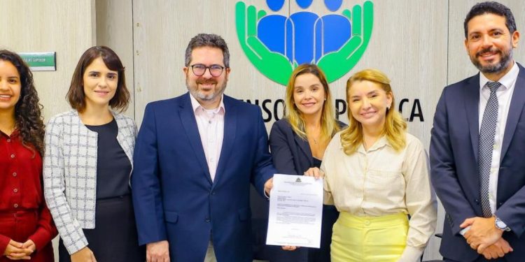 IRACEMA VALE DESTINA EMENDAS PARALAMENTAR PARA CRIANÇÃO DO OBSERVATÓRIO DE FEMINICÍDIO NO MARANHÃO