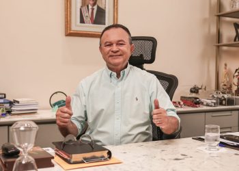 BRANDÃO GARANTE REAJUSTE DE 10% PARA PROFESSORES EM 2026 E AMPLIA INVESTIMENTOS NA VALORIZAÇÃO DA CATEGORIA