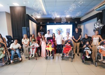 BRANDÃO ENTREGA EQUIPAMENTOS PARA O CENTRO DE ESPECIALIDADES NINAR, NOVAS AMBULÂNCIAS E INAUGURA NOVO CAPS-AD