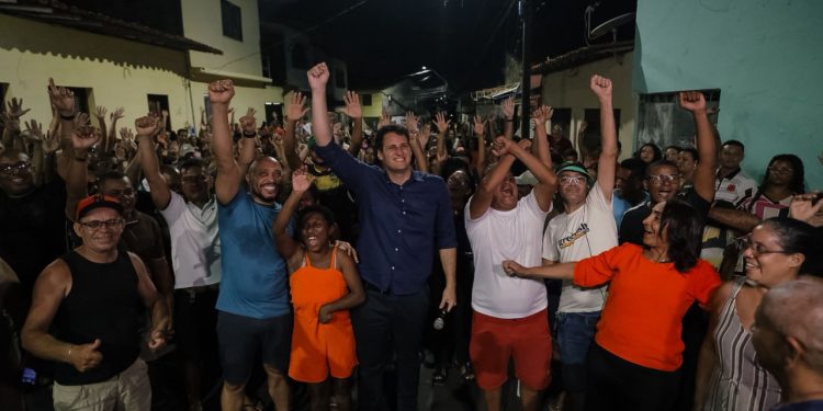 ORLEANS BRANDÃO REUNE-SE COIM MORADORES DO BAIRRO DE FÁTIMA, EM SÃO LUÍS