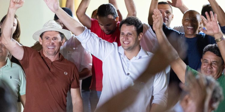 ORLEANS BRANDÃO EXALTA PROGRESSO DE COROATÁ E PROJETO MAIS AVANÇOS NO ANIVERSÁRIO DE 106 ANOS DA CIDADE