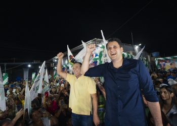 ORLEANS BRANDÃO COMEMORA COM MULTIDÃO EM PRESIDENTE DUTRA CRESCIMENTO DE SUA PRÉ-CANDIDATURA EM TODO O ESTADO