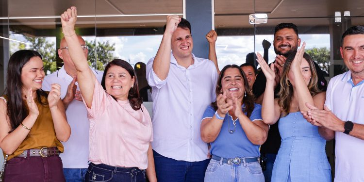 PREFEITURA E VEREADORES DO SUL DO MARANHÃO REAFIRMÃO APOIO À PRÉ-CANDIDATURA DE ORLEANS BRANDÃO DURANTE ENCONTRO EM BALSAS