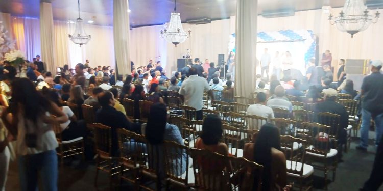 PESQUISA PRÓ-BAIDE NÃO SE CONFORMAM NAS RUAS E LEVANTAM DÚVIDAS SOBRE METODOLOGIA