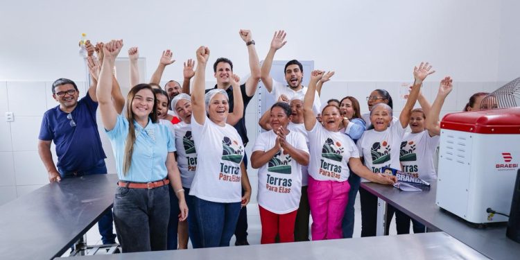 ORLEANS BRANDÃO VISITA QUILOMBO E DESTACA INCENTIVO AO EMPREENDEDORISMO FEMININO EM ROSÁRIO