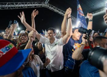 ORLEANS BRANDÃO REÚNE MULTIDÃO EM ROSÁRIO E ASSUME O COMPROMISSO DE IMPULCIONAR O TURIMO NA REGIÃO MUNIM
