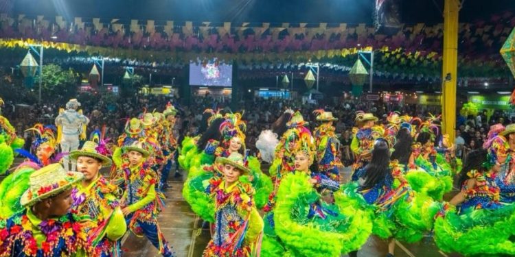 CULTURA E TRADIÇÃO MARCAM PENÚLTIMA NOITE DO ARRAIAL DA ASSEMBLEIA