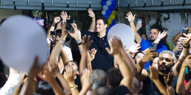 ORLEANS BRANDÃO CONTA COM APOIO DO GRUPO DE DEIBSOM BALÉ EM TRIZIDELA DO VALE