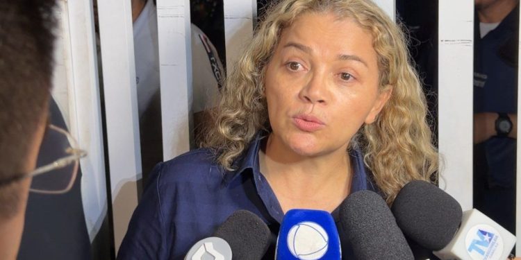 AO INTERCEDER POR EVANGÉLICOS MICAL FICA PRESA NA SMTT