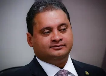 WEVERTOM ROCHA ARTICULA CONTRA CANDIDATURA DE DUARTE Jr. AO SENADO E DEFENDE DISPUTA ABERTA EM 2026