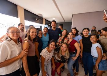 ORLEANS BRANDÃO RECEBE APOIO DE ALANNA ABREU EM MIRANDA DO NORTE DURANTE ENCONTRO COM LIDERANÇAS COMUNITÁRIAS