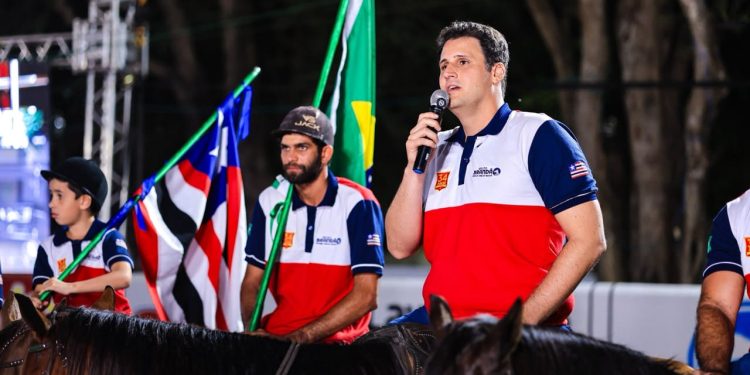 ORLEANBRANDÃO PARTICIPA DA CERIMÔNIA DE ABERTURA DA 3ª VAQUEIJADA DE COLINAS E DESTACA IMPORTÂNCIA DO EVENTO PARA O MARANHÃO