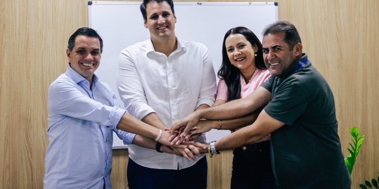 ORLEANS BRANDÃO RECEBE APOIO DA PREFEITA DE ITINGA, PAULA DO QUININHA, DO PROGRESSISTA