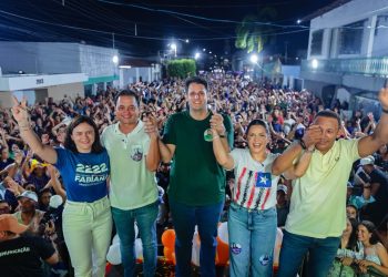 ORLEANS BRANDÃO RECEBE APOIO DE SOLANGE ALMEIDA DURANTE LANÇAMENTO DE CANDIDATURA: “VOCÊ ESTÁ PRONTO PARA GOVERNAR O MARANHÃO