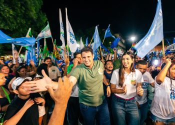 ORLEANS BRANDÃO PARTICIPA DE LANÇAMENTO DA CANDIDATURA DE IRACEMA VALE EM ATO QUE REÚNE 1O MIL PESSOAS