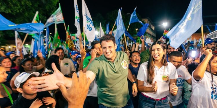 ORLEANS BRANDÃO PARTICIPA DE LANÇAMENTO DA CANDIDATURA DE IRACEMA VALE EM ATO QUE REÚNE 1O MIL PESSOAS
