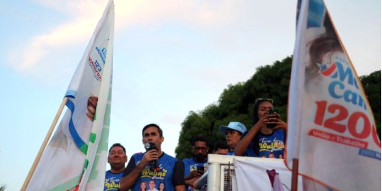 WALLAS ROCHA REÚNE MULTIDÃO NO ARRASTÃO SÃO BENE EM SÃO BENEDITO DO RIO PRETO