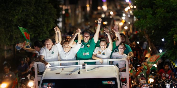 Orleans Brandão faz grande carreata em Imperatriz e reforça adesão popular