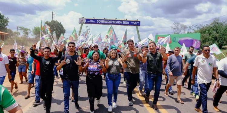 SOB SOL INTENSO E ENERGIA VIBRANTE POPULAÇÃO DE GOVERNADOR NEWTOM BELLO VAI ÀS RUAS EM GRANDE MOBILIZAÇÃO DE APOIO A ORLEANS BRANDÃO
