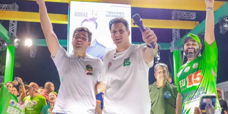 MEGA ARRASTÃO EM ITAPECURU-MIRIM REÚNE MULTIDÃO E CONFIRMA APOIO DO GRUPO MARRECA A ORLEANS BRANDÃO