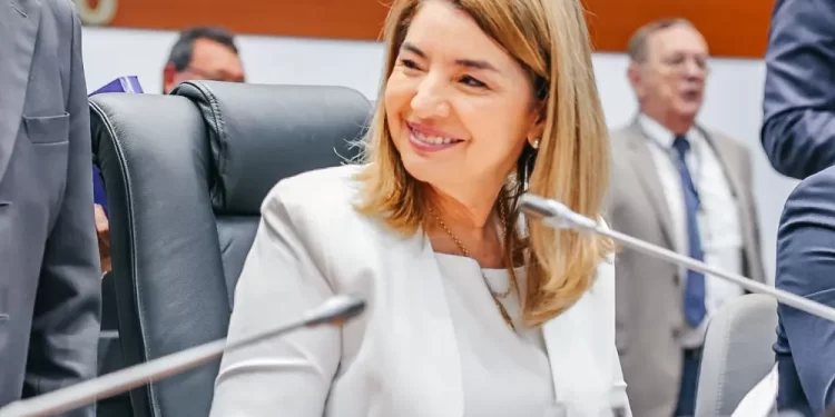 IRACEMA VALE FAZ HISTÓRIA E É ELEITA DEPUTADA FEDERAL PELO MARANHÃO COM 179 MIL VOTOS E INICIA NOVA ETAPA NA CARREIRA POLÍTICA